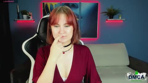 Snapshot of roxy_foxi chatting on September 2025 08:05:02 AM Roxy fiery online show from September 2025 08:05:02 AM