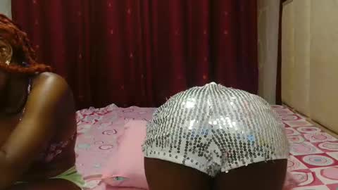 Roxy online show from April 2026 06:03:01 PM