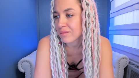 Roxy online show from December 2024 04:43:02 AM