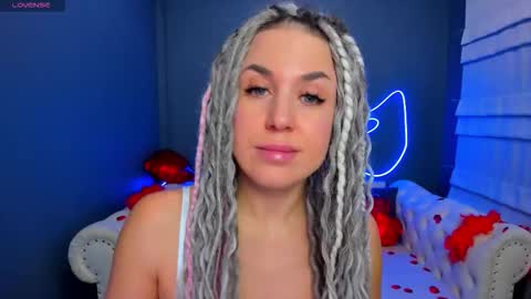 Snapshot of roxy_mars chatting on February 2026 01:46:01 AM Roxy online show from February 2026 01:46:01 AM