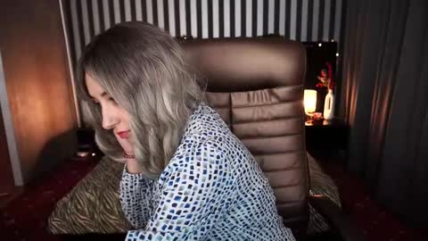 roxy_rayy online show from January 2025 08:04:02 PM