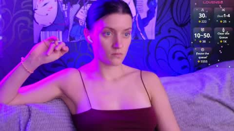 roxy_riot_ online show from April 2026 06:19:01 AM