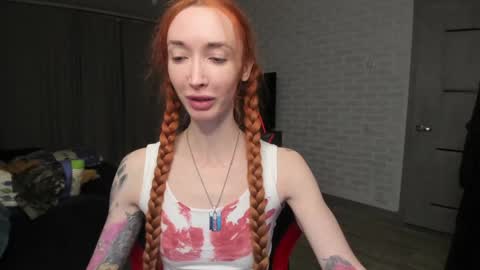 Snapshot of roxy_silver chatting on December 2024 01:08:01 AM Roxy online show from December 2024 01:08:01 AM