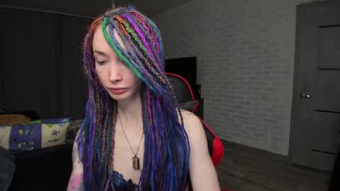 Snapshot of roxy_silver chatting on December 2024 07:04:02 PM Roxy online show from December 2024 07:04:02 PM
