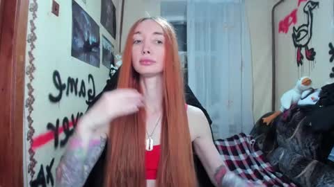 Snapshot of roxy_silver chatting on February 2025 12:19:02 AM Roxy online show from February 2025 12:19:02 AM