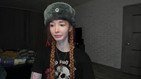 Snapshot of roxy_silver chatting on February 2025 10:14:01 PM Roxy online show from February 2025 10:14:01 PM