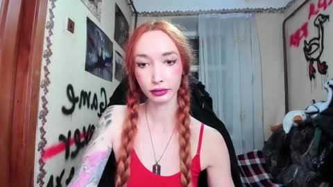 Snapshot of roxy_silver chatting on September 2025 09:03:01 PM Roxy online show from September 2025 09:03:01 PM