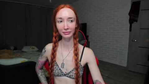 Roxy online show from November 2025 09:58:01 PM