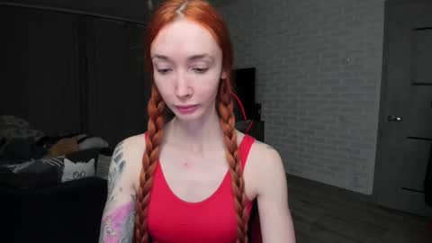 Roxy online show from December 2025 07:52:02 PM