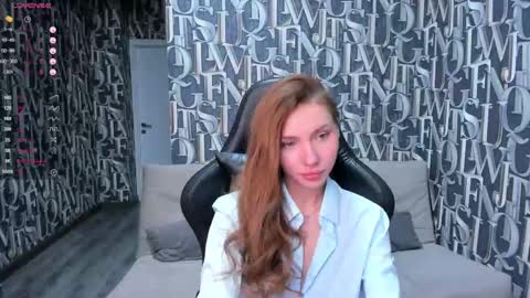 Snapshot of roxy_the_daedevill chatting on December 2024 04:42:02 AM roxy_the_daedevill online show from December 2024 04:42:02 AM