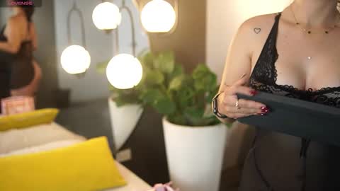 Roxy  online show from November 2025 07:30:02 PM