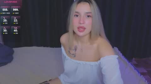 Snapshot of roxychilli chatting on September 2025 08:43:01 PM Roxy online show from September 2025 08:43:01 PM