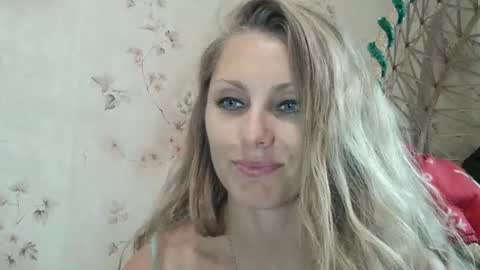 roxyfox18x01 online show from October 2025 01:53:01 PM