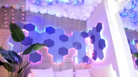    online show from November 2025 07:16:01 PM