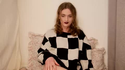 Rose  online show from March 2026 09:18:01 PM