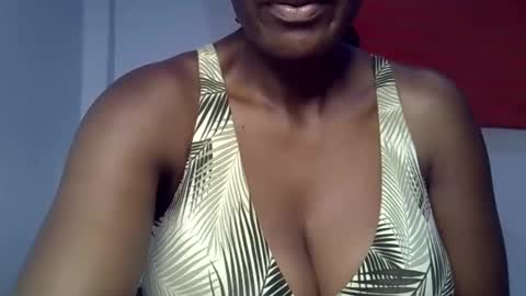 rozie34 online show from March 2026 06:58:02 PM