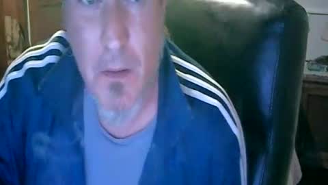 Snapshot of rrd85 chatting on May 2026 08:48:02 PM rrd85 online show from May 2026 08:48:02 PM