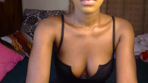 Rosee online show from March 2026 08:19:02 PM