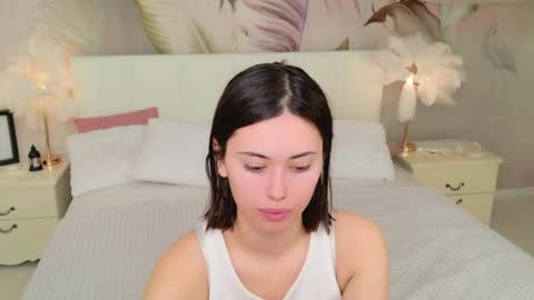 Luuna online show from April 2026 02:55:01 PM