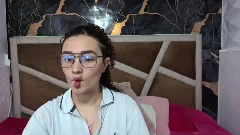 rubydevine21 online show from May 2026 11:38:02 AM
