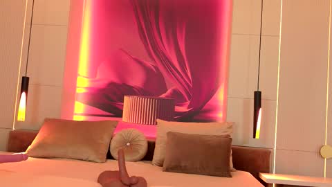 Snapshot of rubyluxee chatting on October 2025 05:06:01 AM Ruby Luxe online show from October 2025 05:06:01 AM