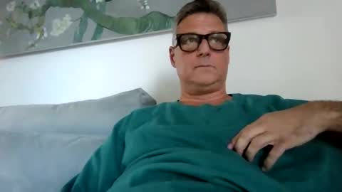 rudeski online show from October 2025 04:14:02 PM