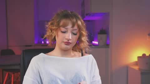 Mila online show from April 2026 04:48:01 PM