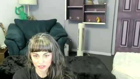 Rue Hallow online show from June 2026 08:47:01 PM