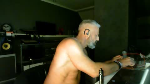 Snapshot of ruffi77 chatting on June 2026 10:38:01 PM Chico que rico Caliente online show from June 2026 10:38:01 PM