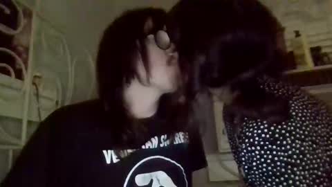 Snapshot of ruinedsistr chatting on October 2025 10:48:01 AM ruinedsistr online show from October 2025 10:48:01 AM