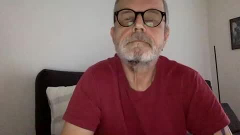 Jimi online show from November 2025 08:31:02 AM