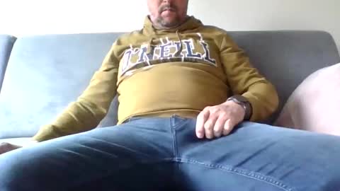 runner_1978 online show from March 2026 08:31:01 AM