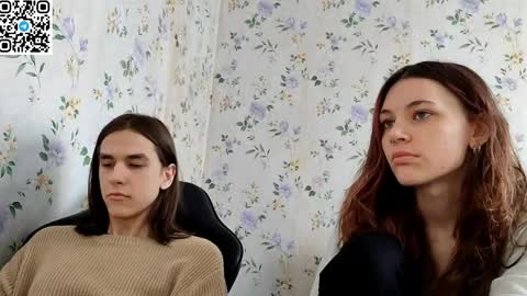 Lisa and Vlad online show from April 2026 07:17:02 AM