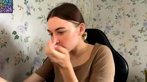 Lisa and Vlad online show from June 2026 10:07:01 AM