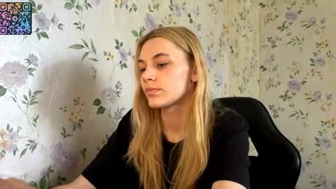 Snapshot of rusmedium chatting on July 2026 03:18:01 PM Lisa and Vlad online show from July 2026 03:18:01 PM