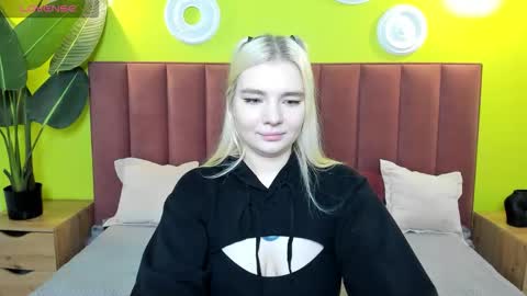 Snapshot of ruthbryant chatting on October 2025 01:06:01 AM ruthbryant online show from October 2025 01:06:01 AM