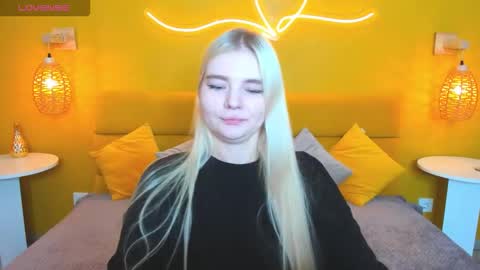 ruthbryant online show from November 2025 01:00:01 AM