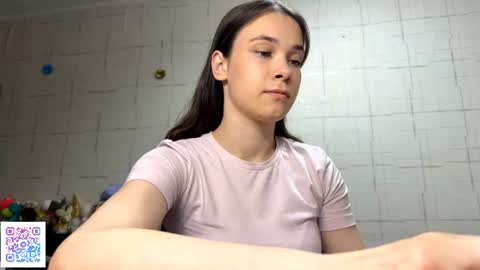 Mia online show from June 2026 11:17:02 PM