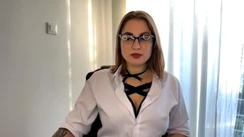 Nika online show from September 2025 03:56:02 PM