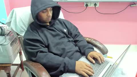 Snapshot of rwb17 chatting on November 2025 04:06:01 PM rwb17 online show from November 2025 04:06:01 PM