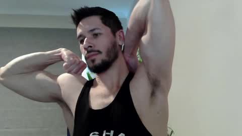 Snapshot of ryan_chatter chatting on May 2026 01:33:02 AM Ryan online show from May 2026 01:33:02 AM