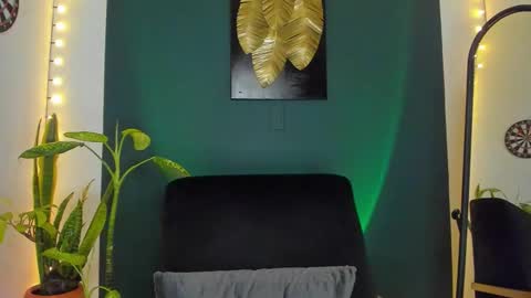 Ryan independent model online show from September 2025 01:18:02 AM