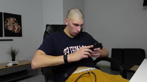 RYAN DOZER online show from October 2025 08:16:02 AM