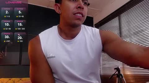 Ryan online show from November 2025 07:50:02 PM