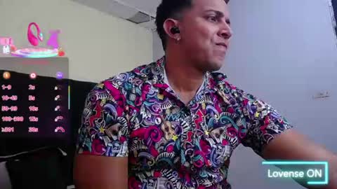 Snapshot of ryan_nesson chatting on June 2026 07:14:01 PM Ryan online show from June 2026 07:14:01 PM