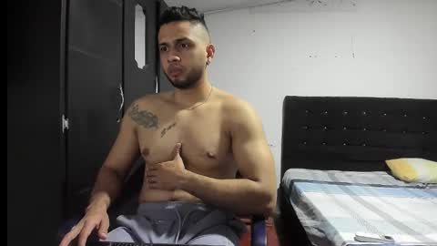 ryan_xc1 online show from December 2025 02:17:02 AM