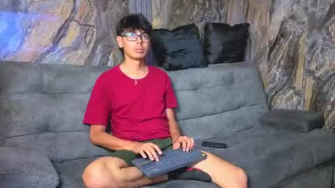 Snapshot of ryann_wolf chatting on July 2026 06:01:02 PM ryann_wolf online show from July 2026 06:01:02 PM