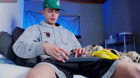 Ryannhill  online show from January 2026 08:30:01 AM