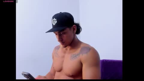 Snapshot of ryanwhite3 chatting on October 2025 12:51:02 AM ryanwhite3 online show from October 2025 12:51:02 AM