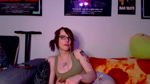 Snapshot of ryff_burnz chatting on March 2026 02:00:02 AM Ryff Burnz online show from March 2026 02:00:02 AM